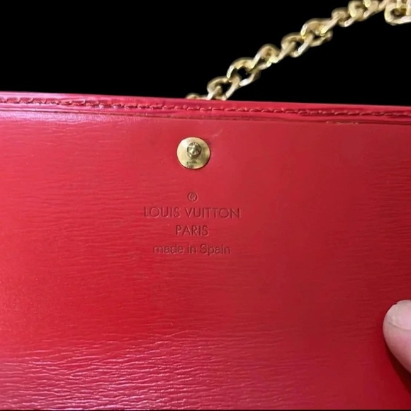 Louis Vuitton Epi long wallet in red - Picture 5 of 16
